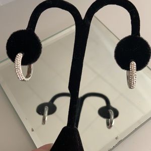 Great gift! New price! New w tag- $17!